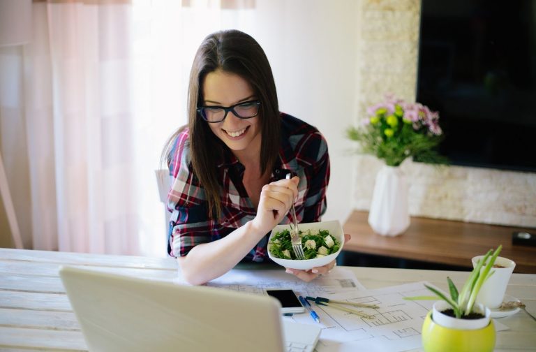 How To Lead A Healthy Lifestyle While Working From Home